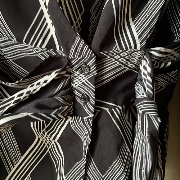 Vintage black cream long sleeve wrap style collared blouse by Covington - Picture 4 of 7